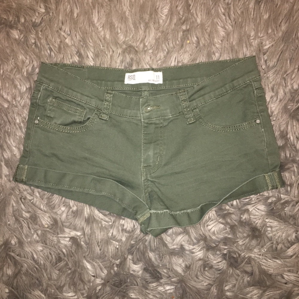 🌟 RSQ ARMY GREEN JEAN SHORT SIZE 11🛍